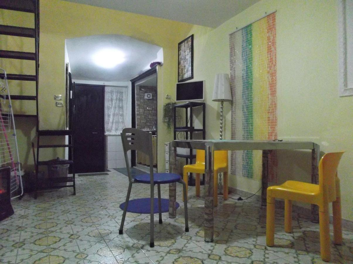 Monolocale Fronte Strada Centro Storico Casa vacanze Napoli